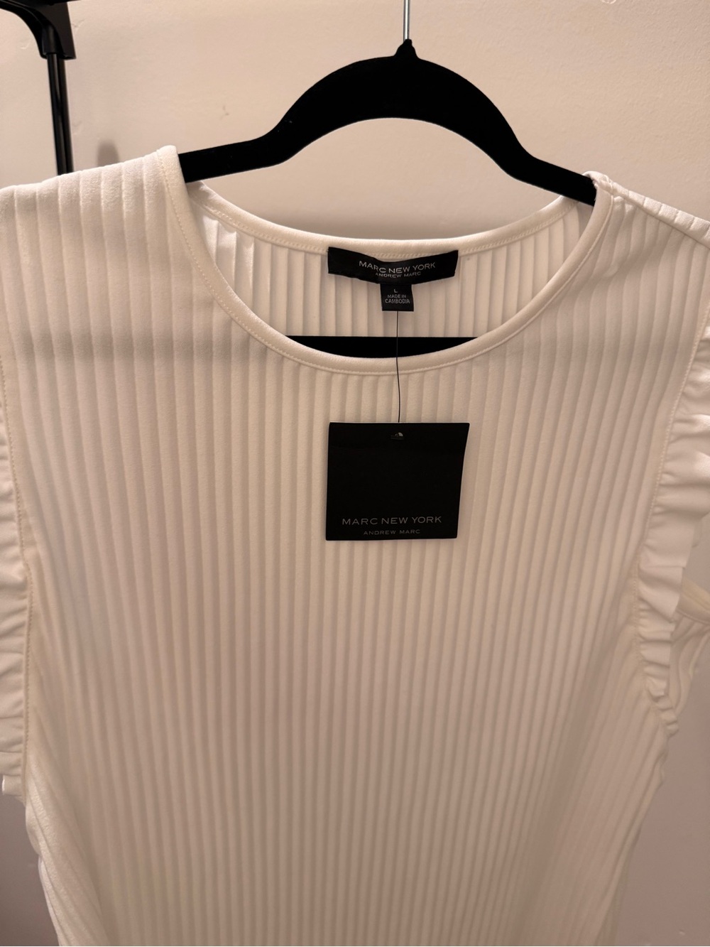 Marc New York Cream Ribbed Ruffle Sleeve Shell Top - Picture 2 of 4